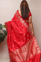 Exquisite Red Handloom Banarasi Pure Katan Silk Flower Design Scallop Border Saree - Luxurion World