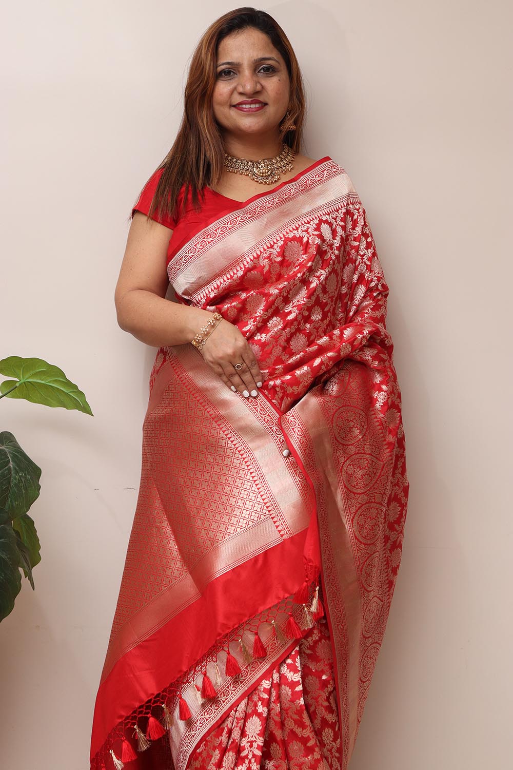 Exquisite Red Handloom Banarasi Pure Katan Silk Saree - Luxurion World