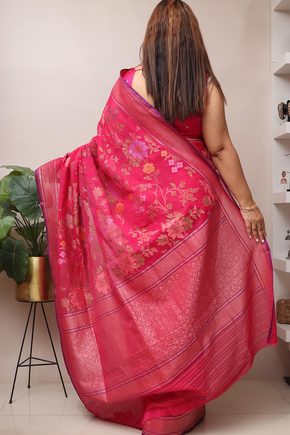 Pink Handloom Banarasi Jamdani Cotton Flower Design Saree - Luxurion World
