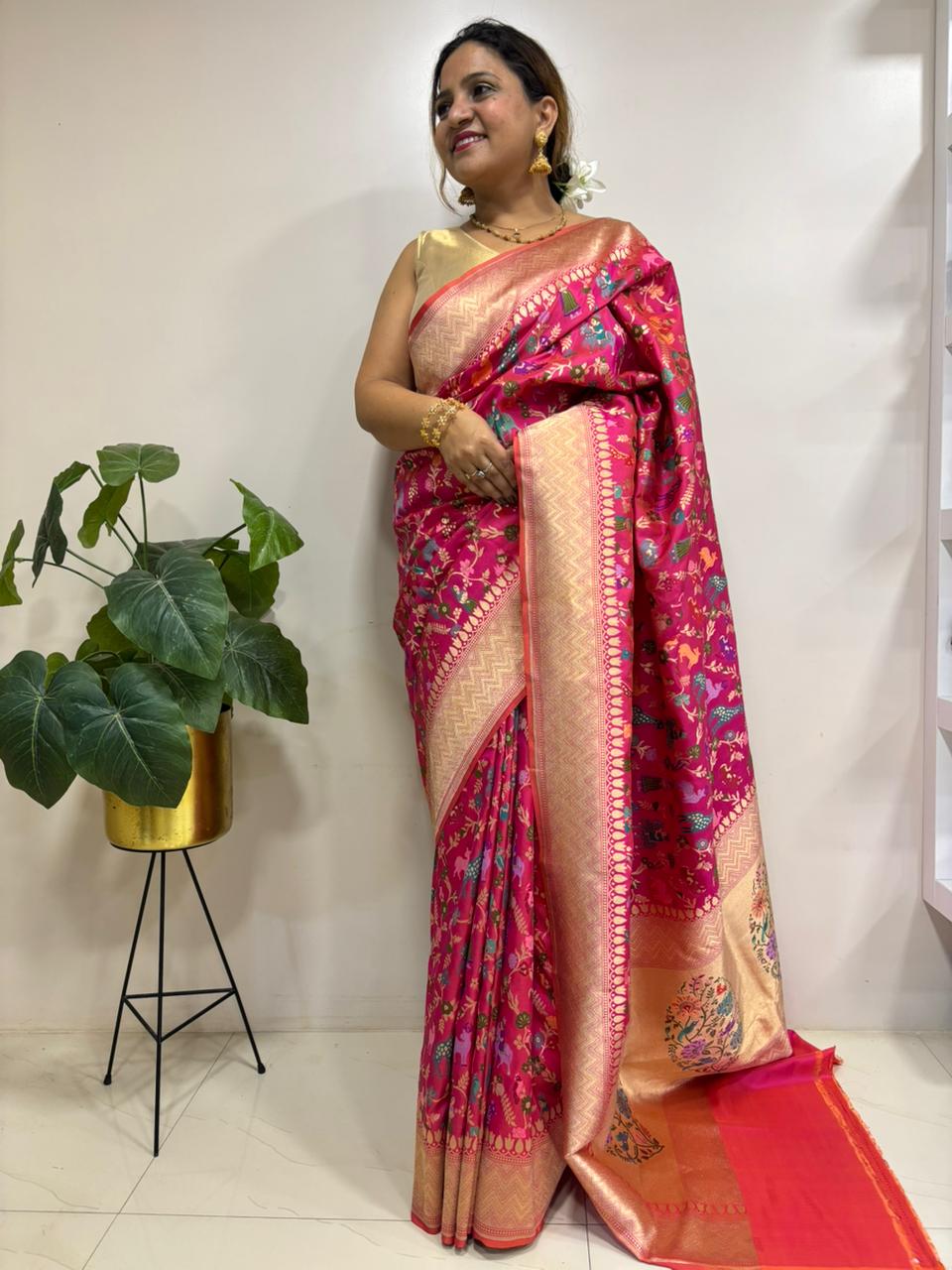 Pink Handloom Banarasi Pure Katan Silk Animal Flower Design Meenkari Saree - Luxurion World