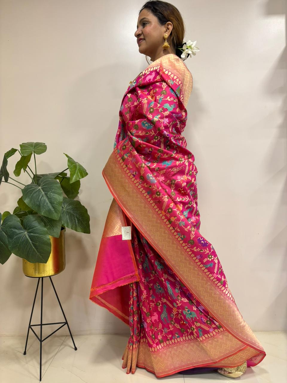 Pink Handloom Banarasi Pure Katan Silk Animal Flower Design Meenkari Saree - Luxurion World