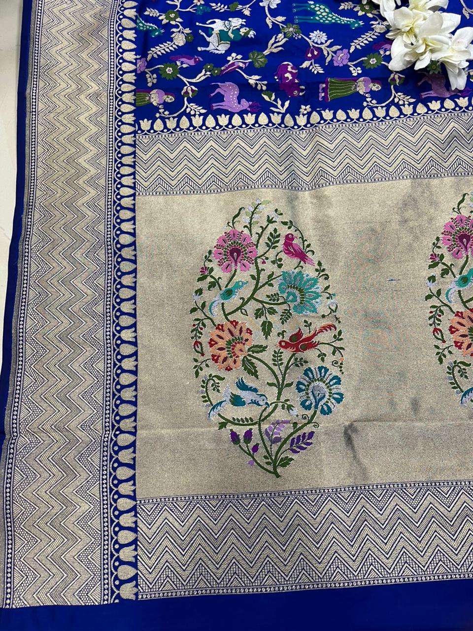 Blue Handloom Banarasi Pure Katan Silk Animal Flower Design Meenkari Saree - Luxurion World