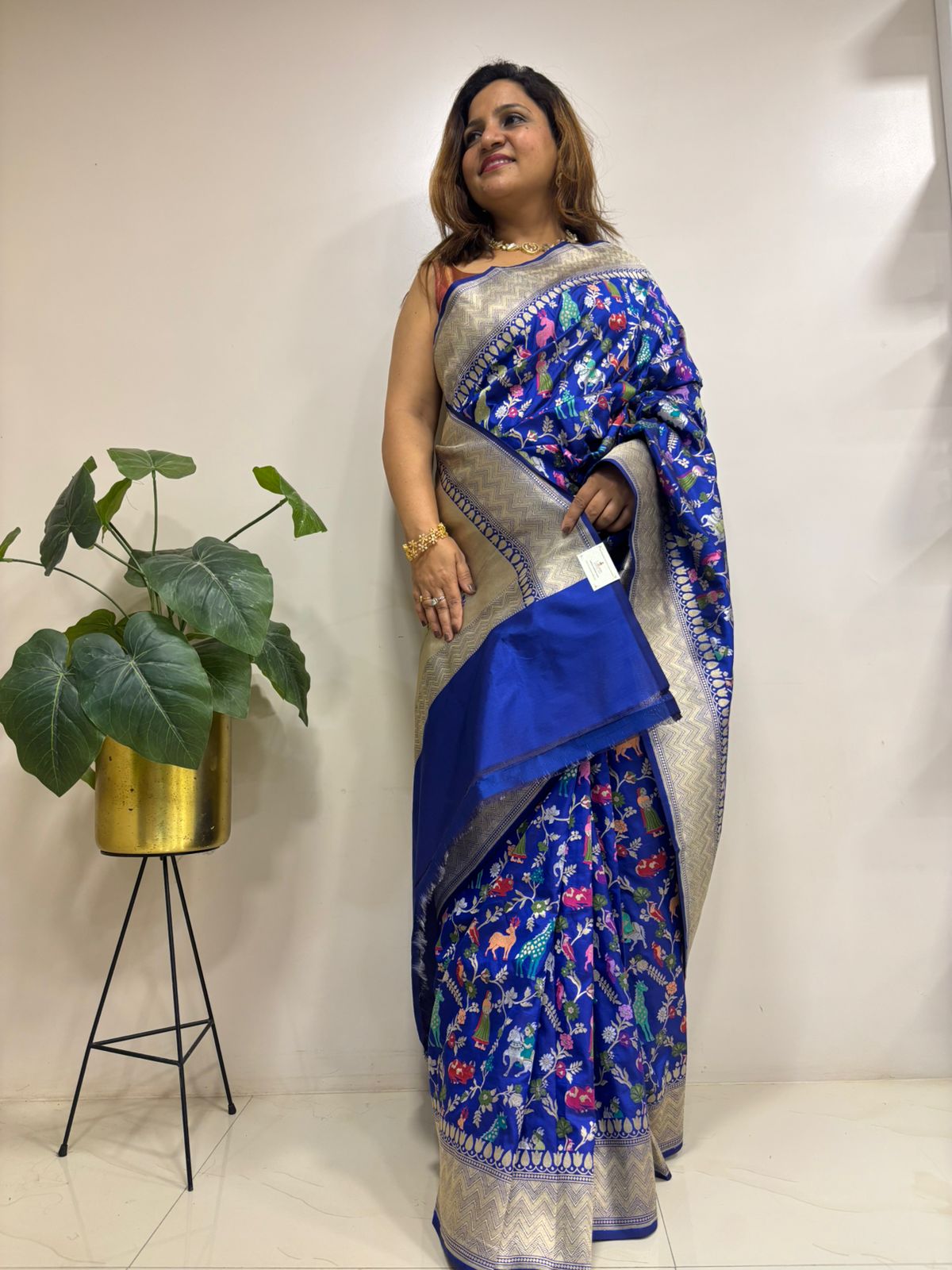 Blue Handloom Banarasi Pure Katan Silk Animal Flower Design Meenkari Saree - Luxurion World