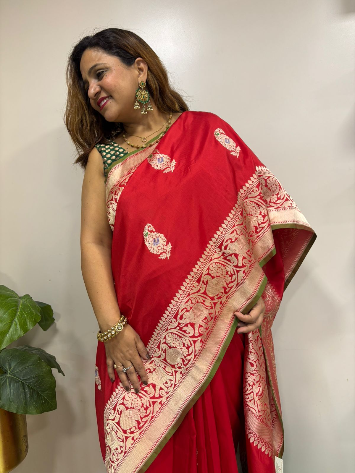 Red Handloom Banarasi Pure Katan Silk Paisley Design Meenakari Saree - Luxurion World