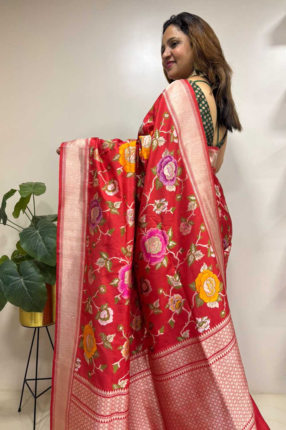 Red Handloom Banarasi Pure Katan Silk Meenkari Flower Design Saree - Luxurion World