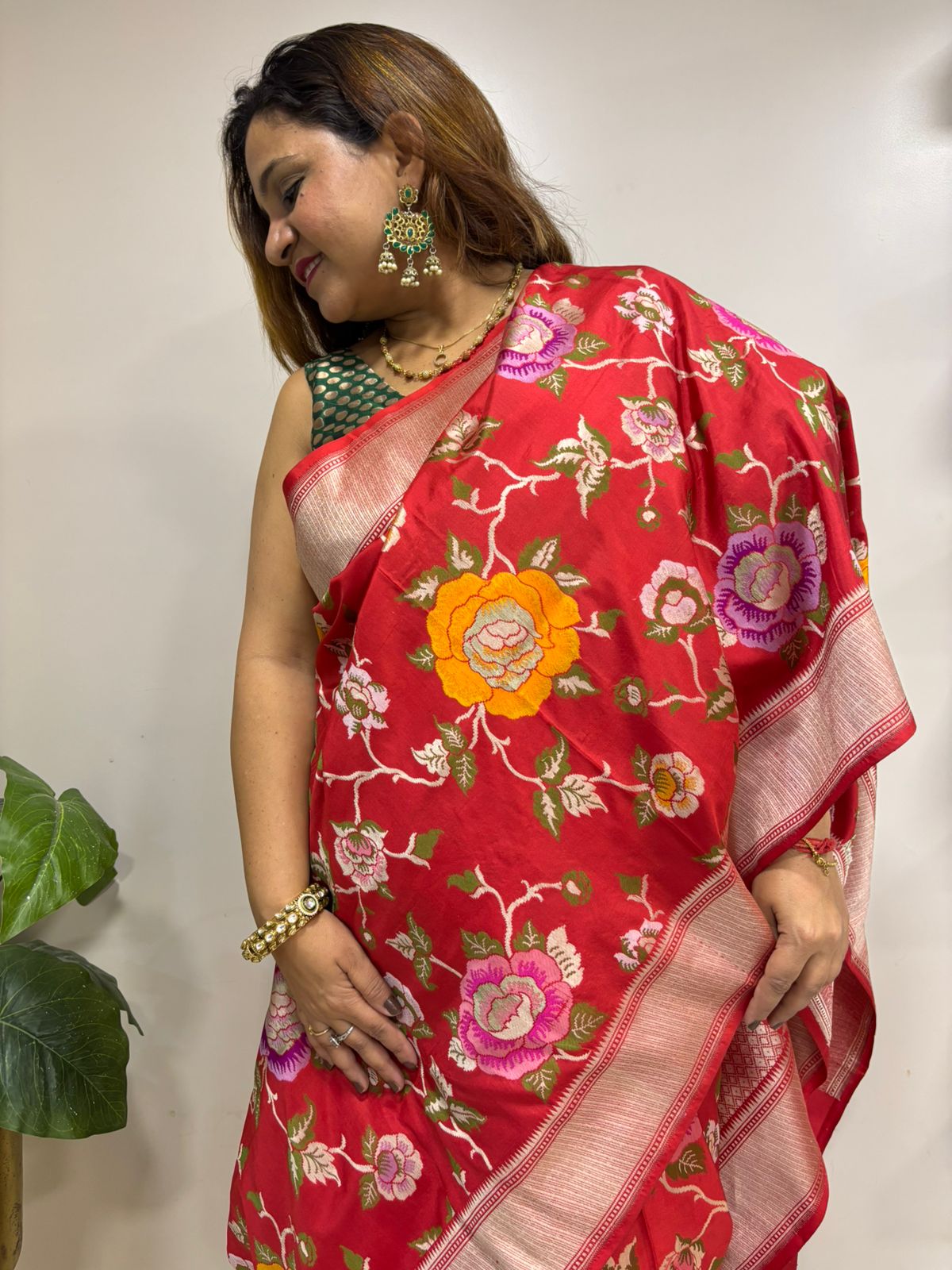 Red Handloom Banarasi Pure Katan Silk Meenkari Flower Design Saree - Luxurion World