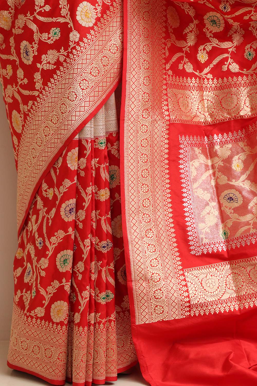 Exquisite Red Banarasi Handloom Pure Katan Silk Meenakari Jaal Design Saree - Luxurion World