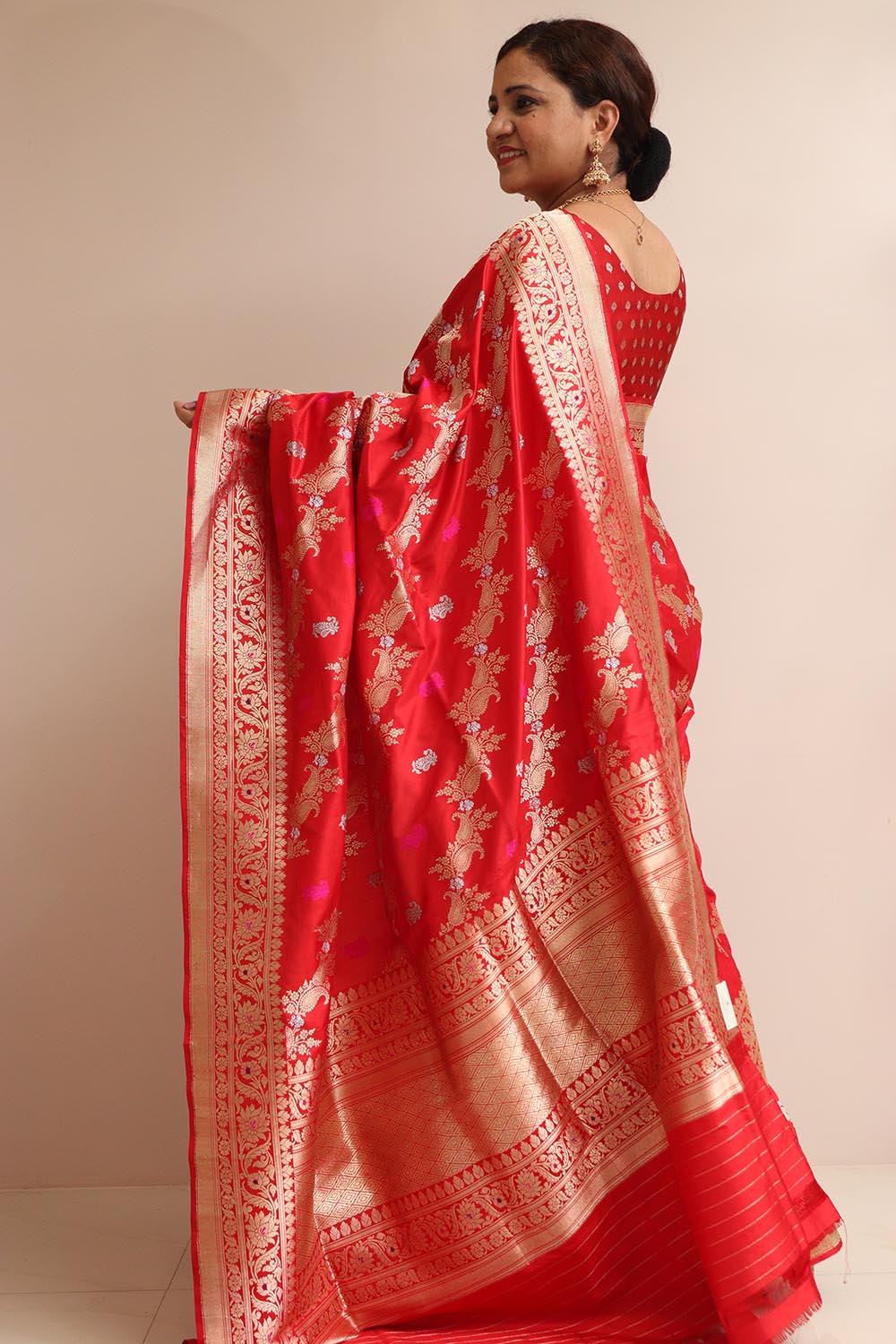 Red Banarasi Handloom Pure Katan Silk Sona Roopa Paisley Design Saree - Luxurion World
