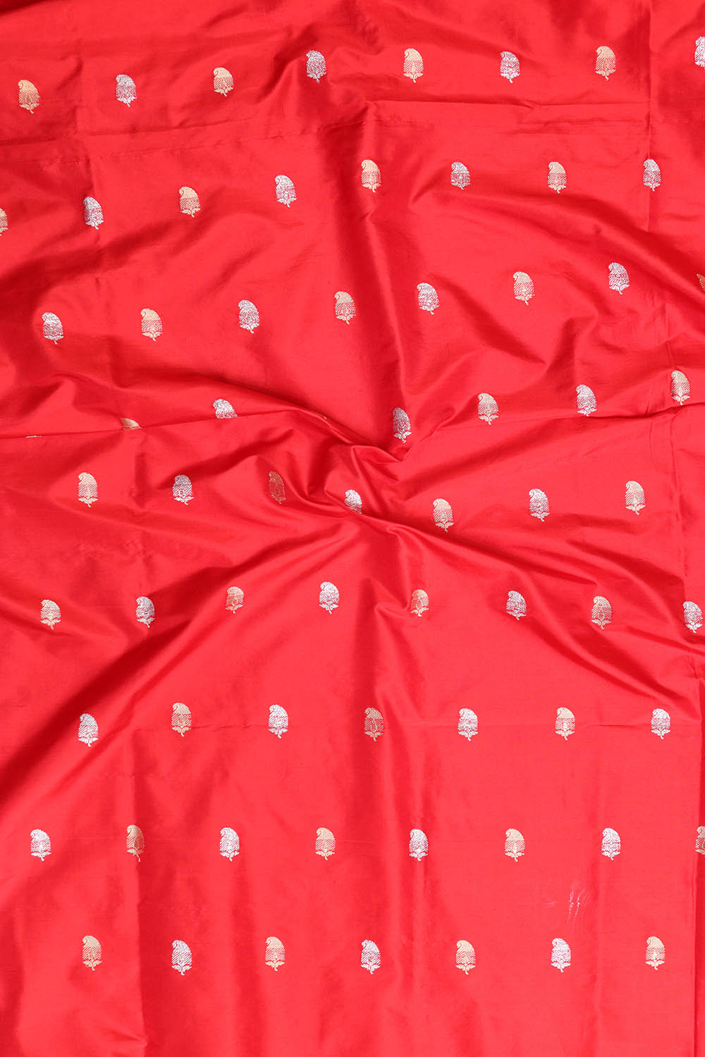 Red Banarasi Handloom Pure Katan Silk Sona Roopa Paisley Design Saree - Luxurion World