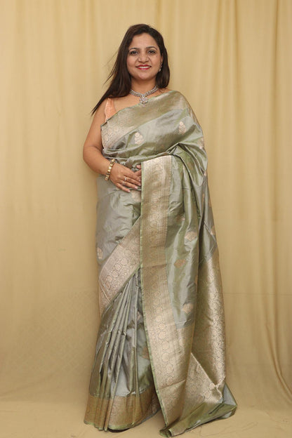 Exquisite Green Handloom Banarasi Pure Katan Silk Kadwa Saree - Luxurion World