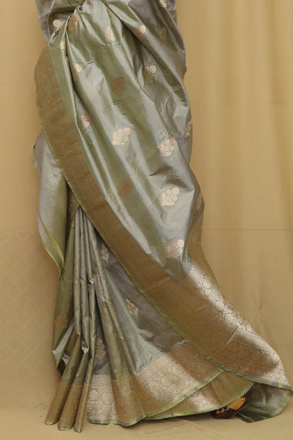 Exquisite Green Handloom Banarasi Pure Katan Silk Kadwa Saree - Luxurion World