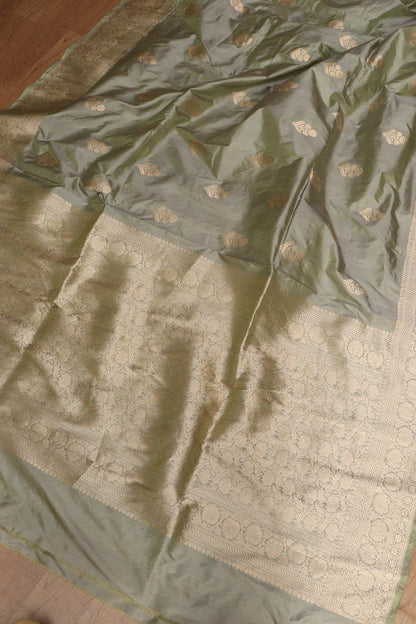 Exquisite Green Handloom Banarasi Pure Katan Silk Kadwa Saree - Luxurion World