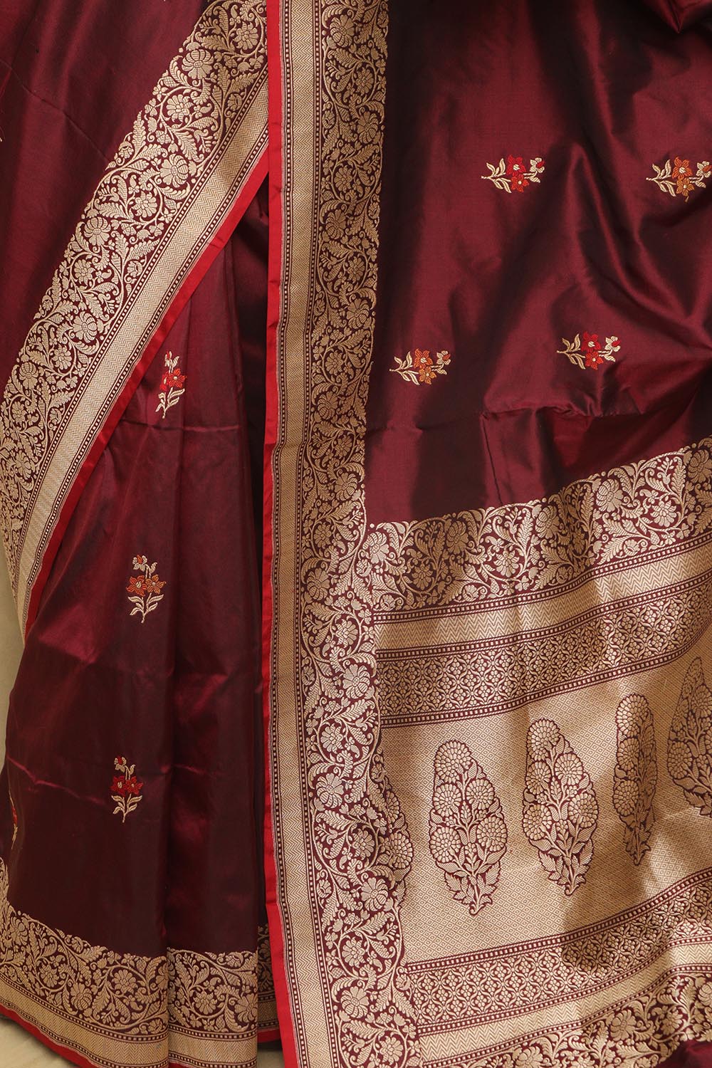 Elegant Maroon Handloom Banarasi Pure Katan Silk Kadwa Meenakari Saree - Luxurion World