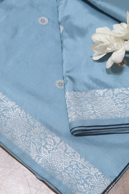 Exquisite Blue Handloom Banarasi Pure Katan Silk Kadwa Saree - Luxurion World
