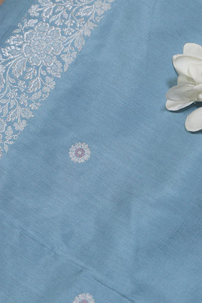 Exquisite Blue Handloom Banarasi Pure Katan Silk Kadwa Saree - Luxurion World