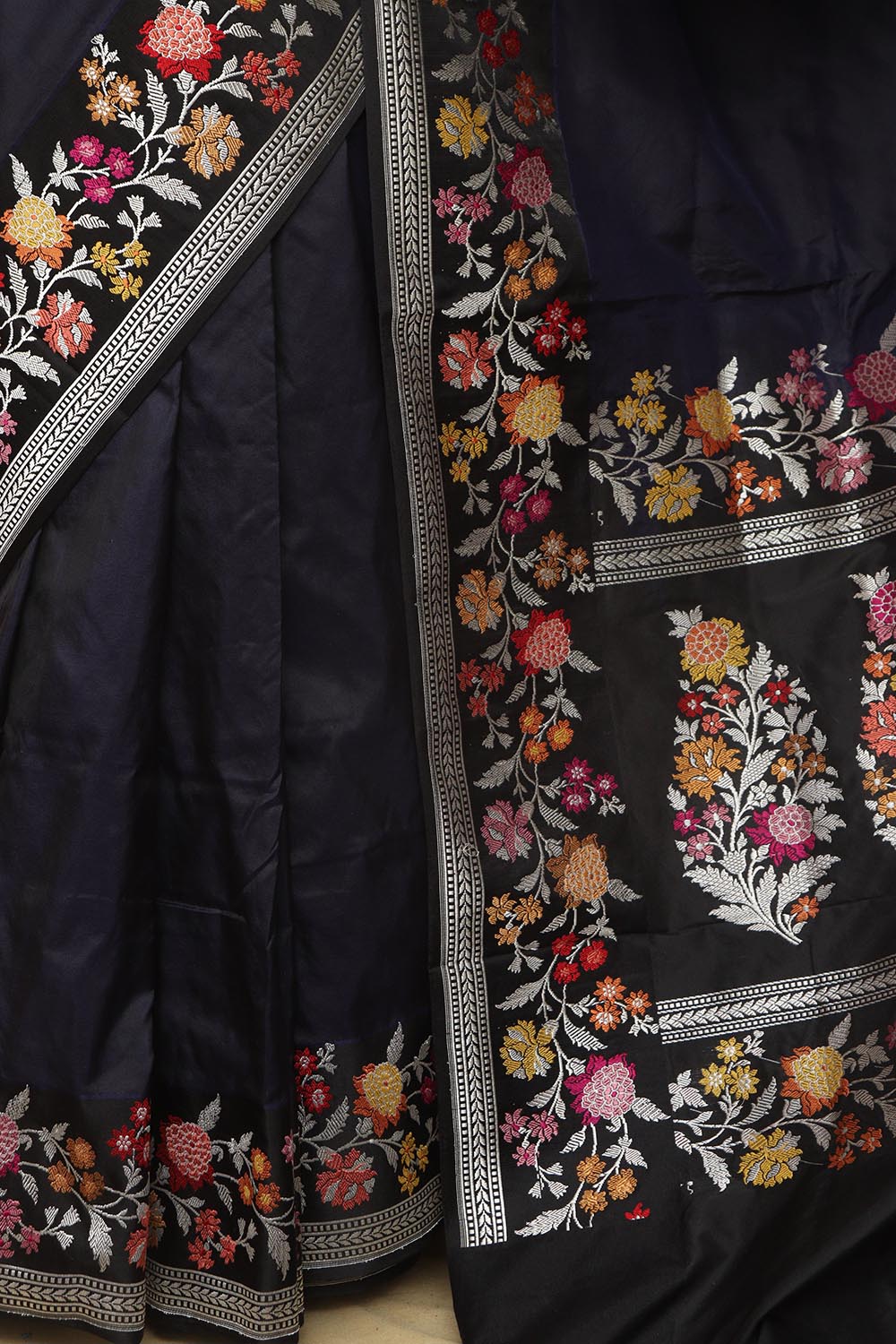 Exquisite Blue Handloom Banarasi Pure Katan Silk Kadwa Meenakari Saree - Luxurion World