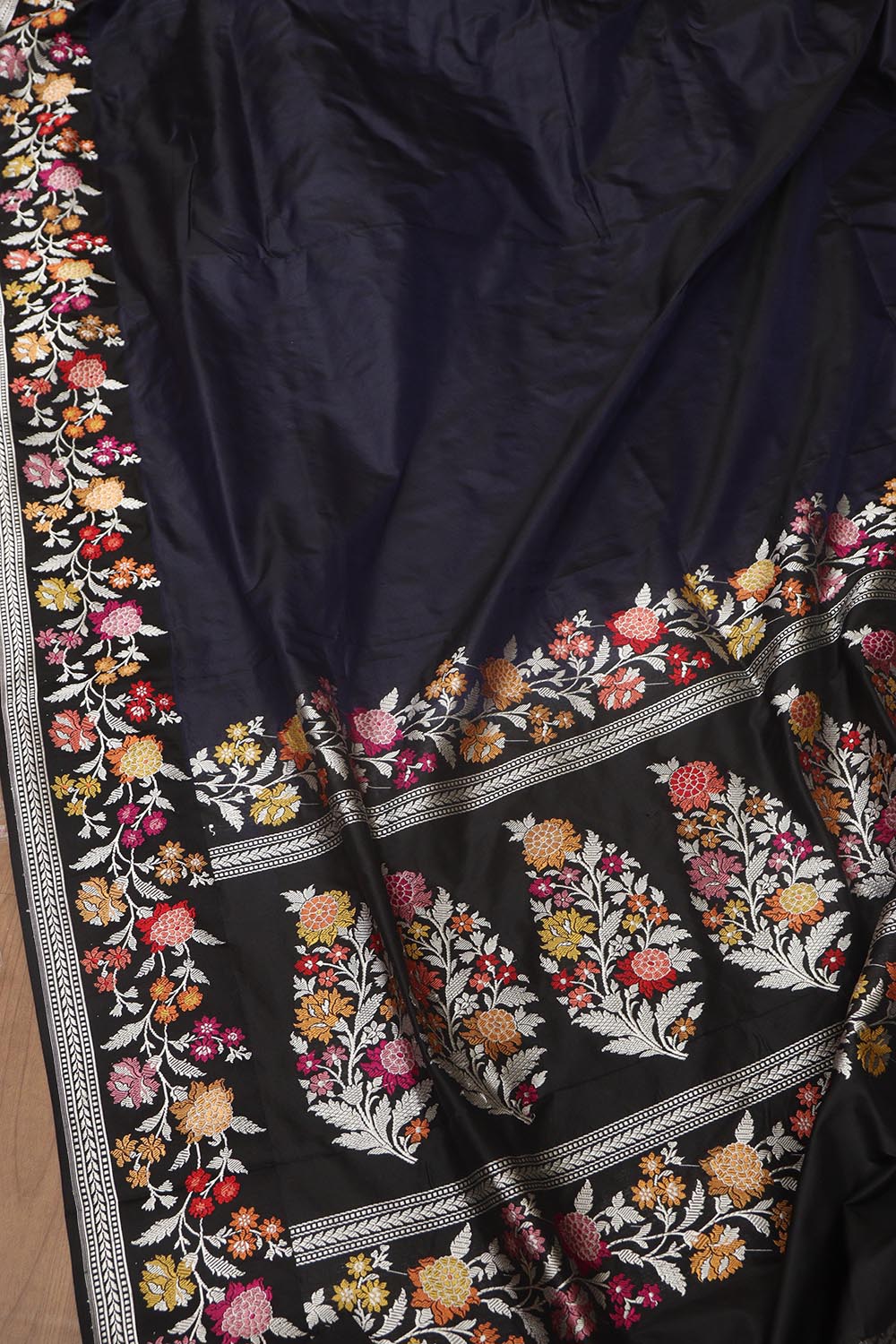 Exquisite Blue Handloom Banarasi Pure Katan Silk Kadwa Meenakari Saree - Luxurion World