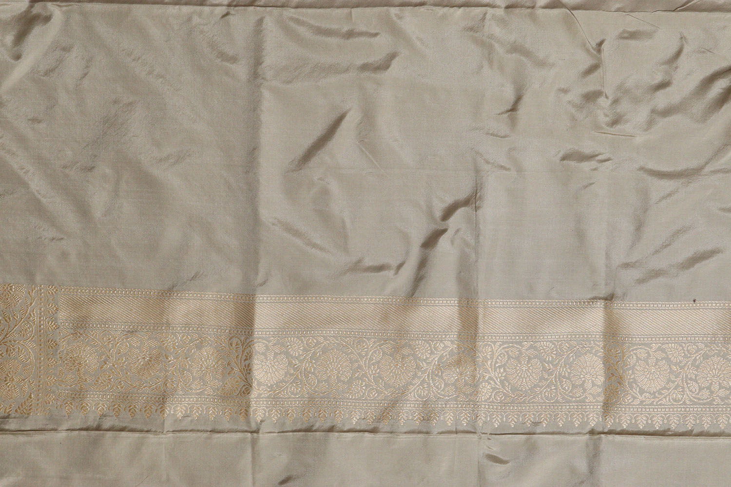 Elegant Pastel Handloom Banarasi Pure Katan Silk Kadwa Meenakari Saree - Luxurion World