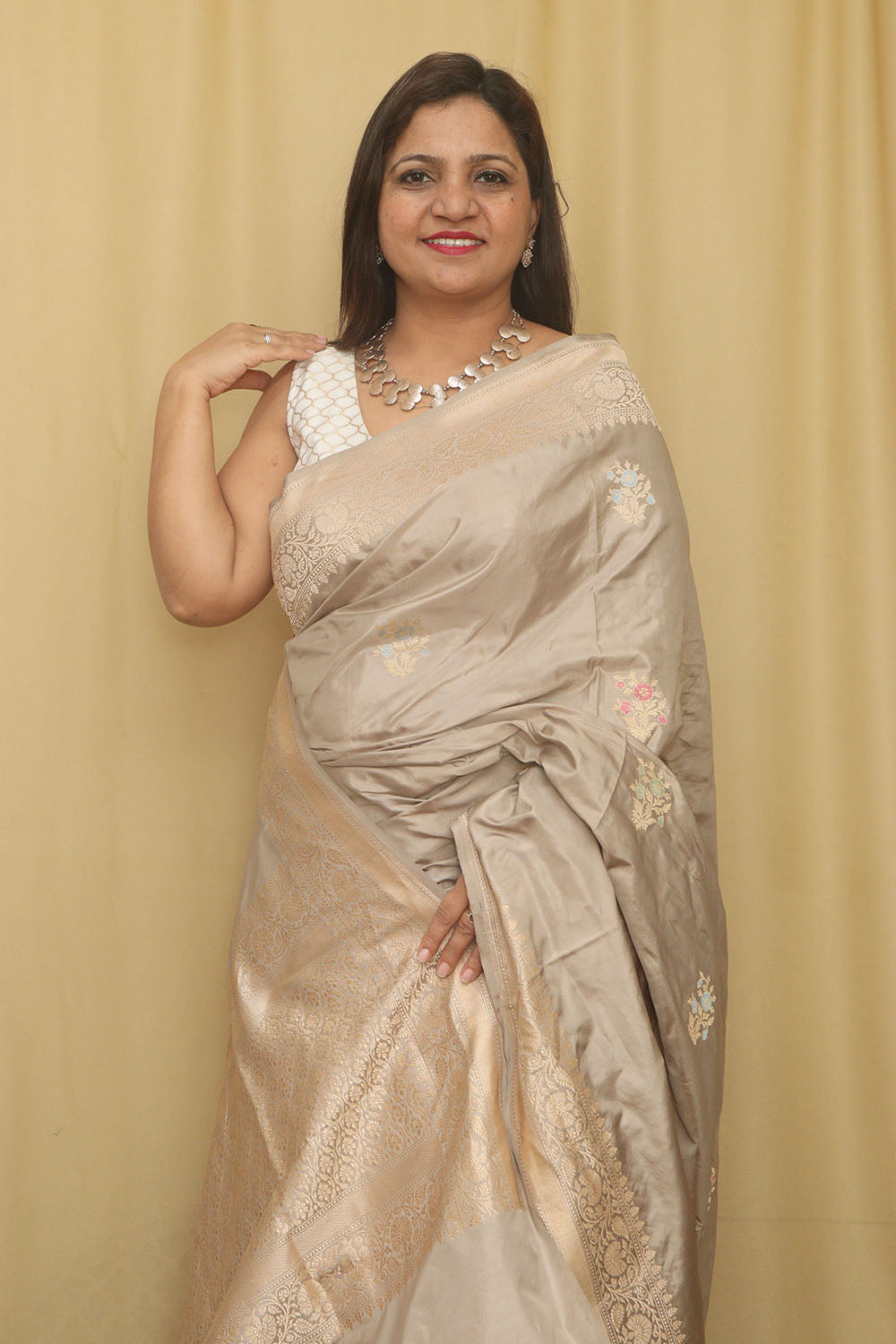 Elegant Pastel Handloom Banarasi Pure Katan Silk Kadwa Meenakari Saree - Luxurion World