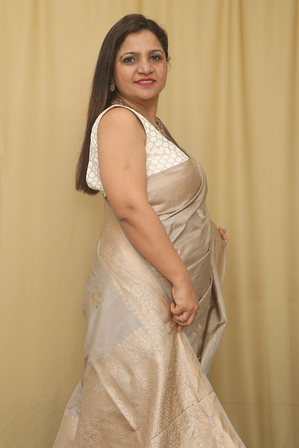 Elegant Pastel Handloom Banarasi Pure Katan Silk Kadwa Meenakari Saree - Luxurion World