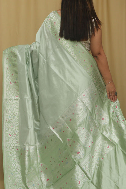 Exquisite Green Handloom Banarasi Pure Katan Silk Kadwa Meenakari Saree - Luxurion World