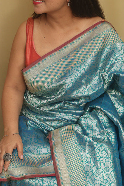 Exquisite Blue Handloom Banarasi Pure Katan Silk Kadwa Saree - Luxurion World