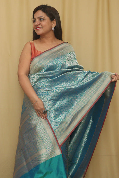 Exquisite Blue Handloom Banarasi Pure Katan Silk Kadwa Saree - Luxurion World