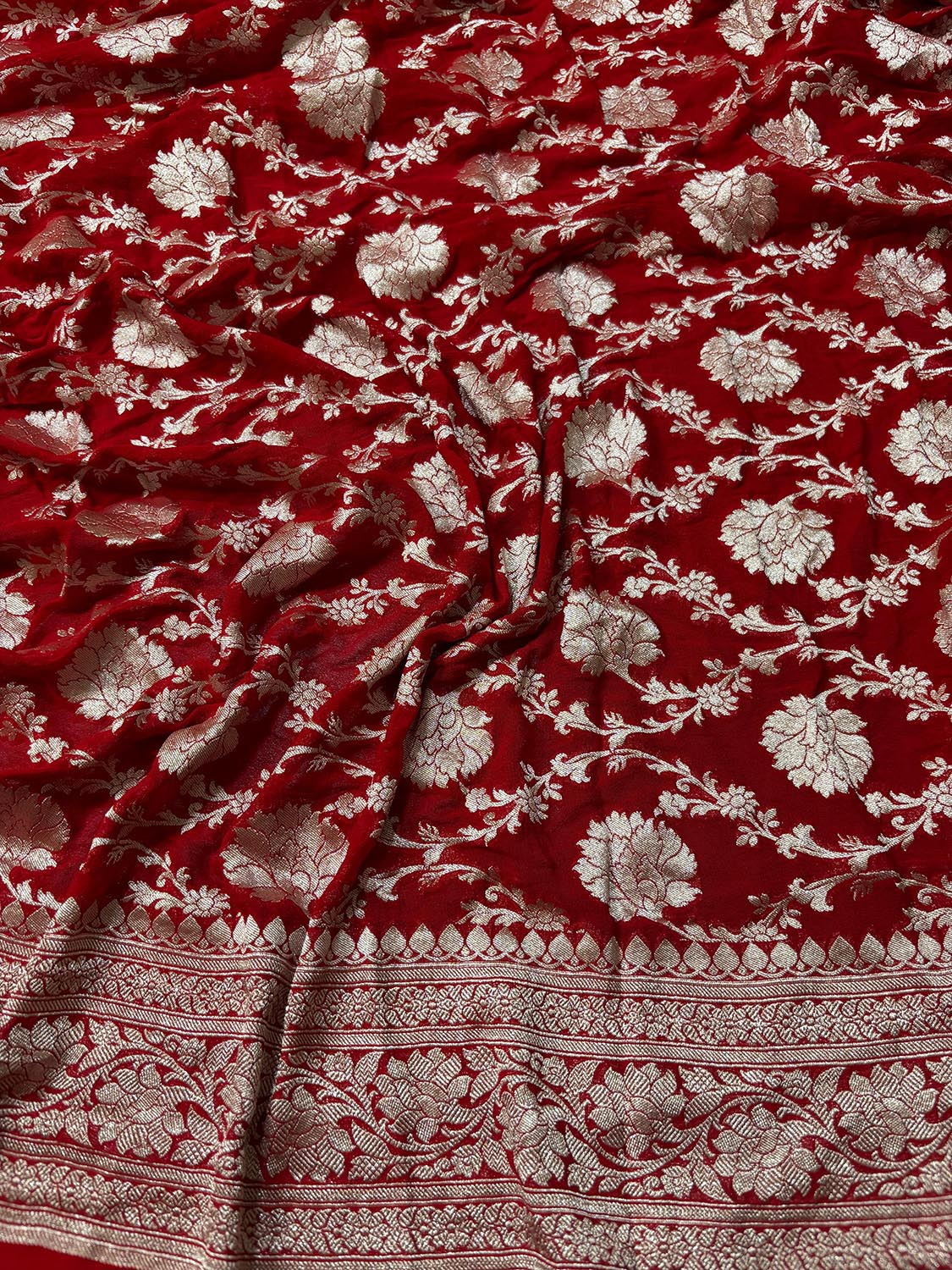 Stunning Red Bandhani Pure Georgette Saree - Luxurion World