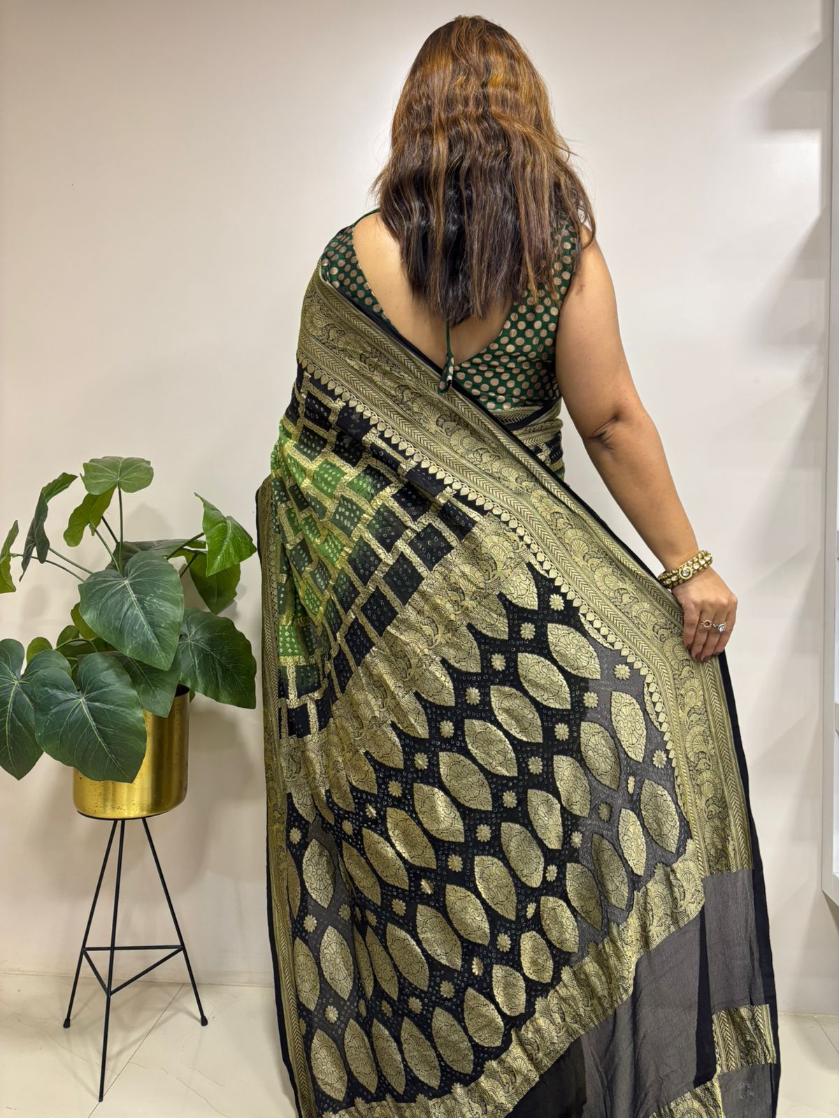Green And Black Banarasi Bandhani Pure Georgette Saree - Luxurion World