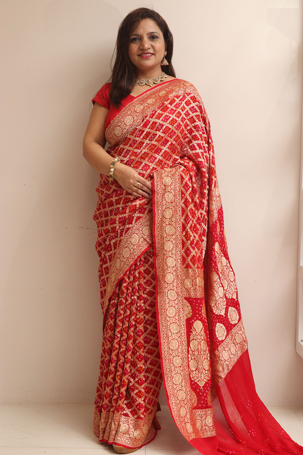 Banarasi Bandhani Pure Georgette Saree - Elegant and Traditional - Luxurion World