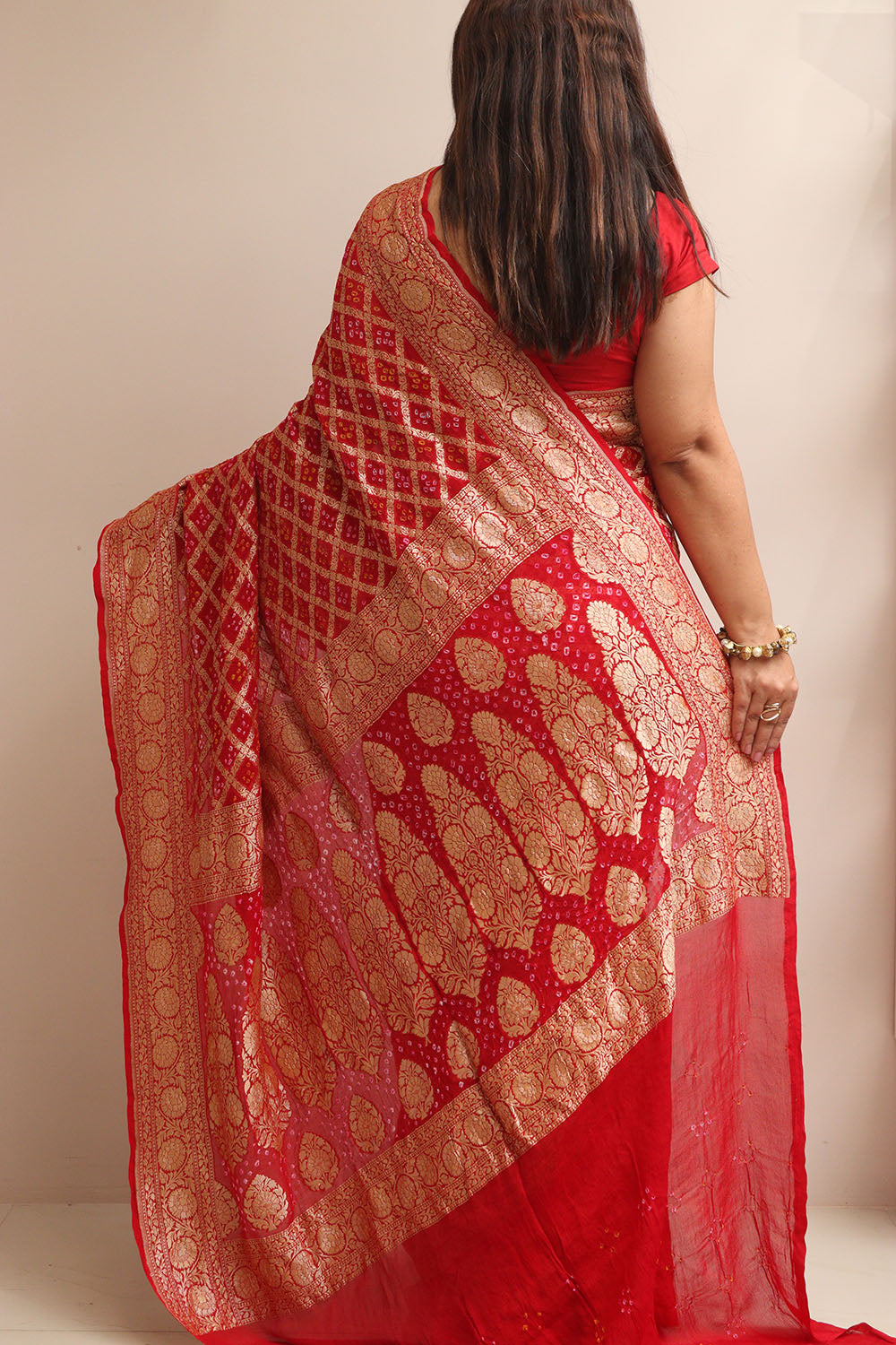 Banarasi Bandhani Pure Georgette Saree - Elegant and Traditional - Luxurion World