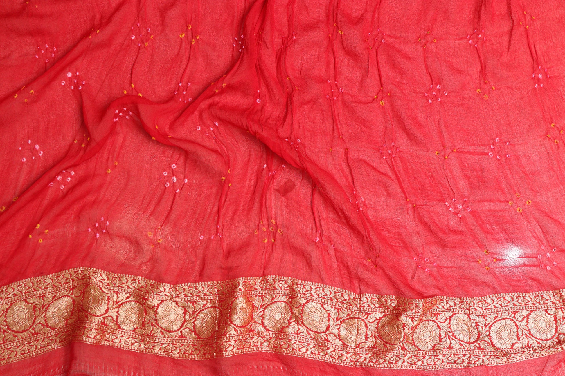 Banarasi Bandhani Pure Georgette Saree - Elegant and Traditional - Luxurion World