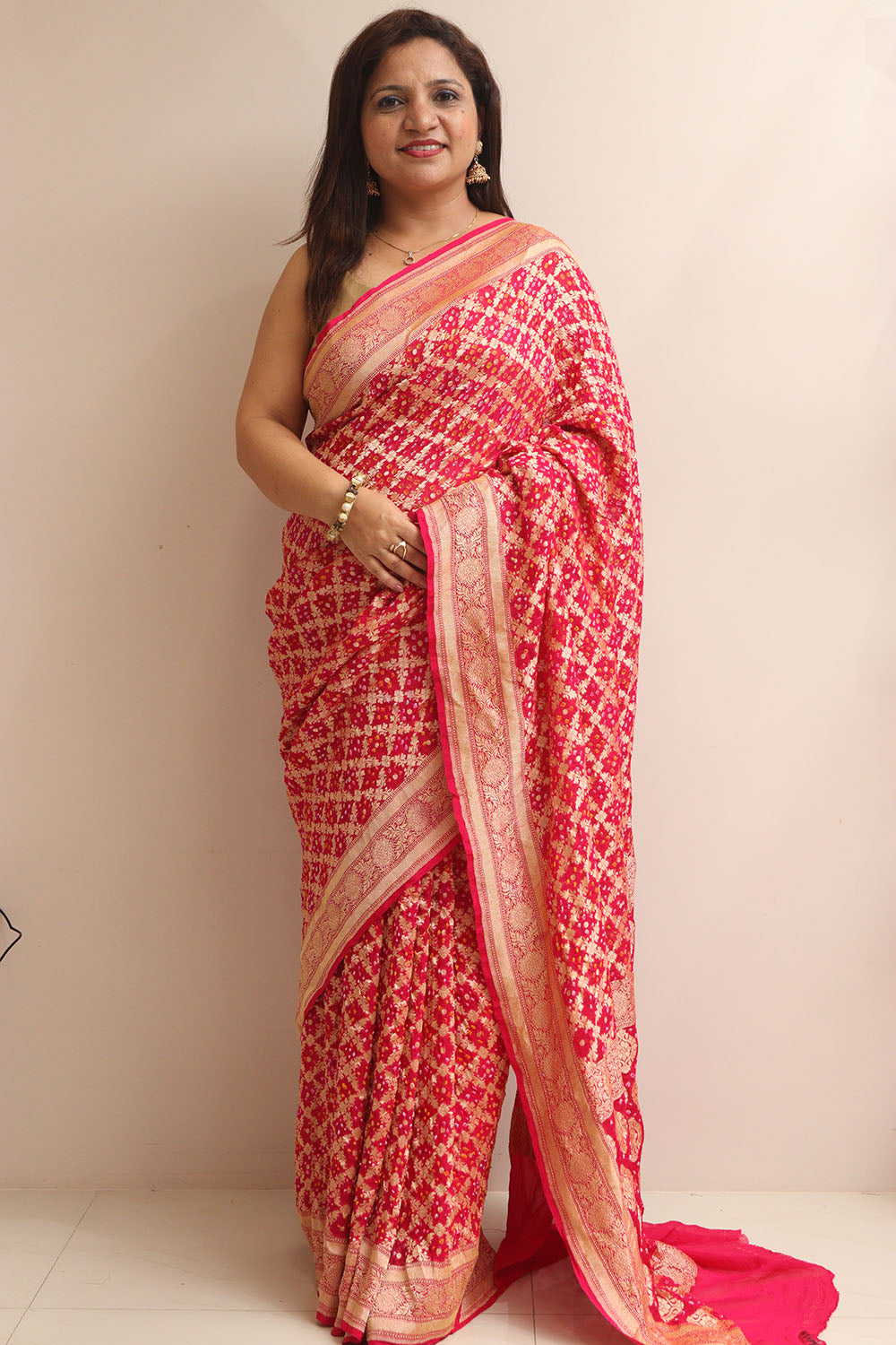 Stunning Pink Banarasi Bandhani Pure Georgette Saree - Luxurion World