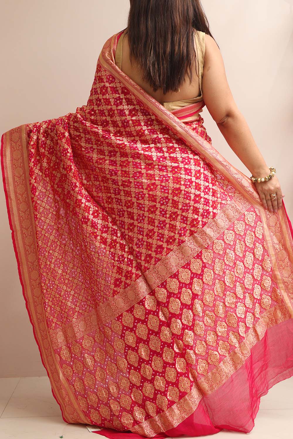 Stunning Pink Banarasi Bandhani Pure Georgette Saree - Luxurion World