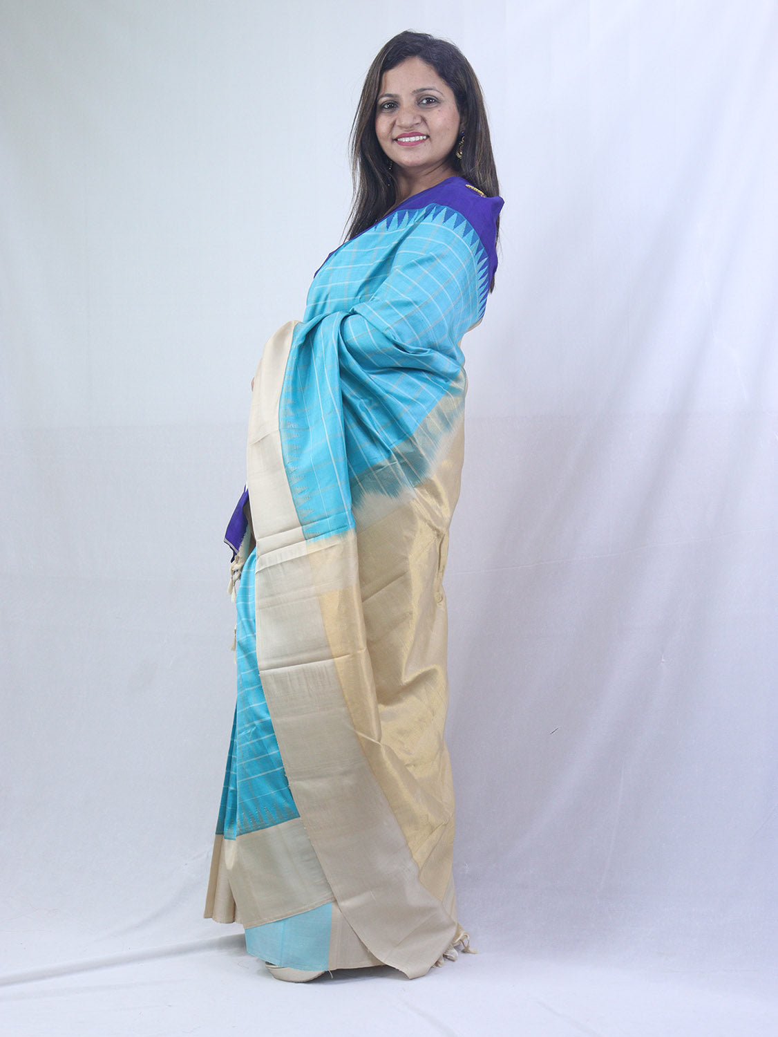 Exquisite Blue Gadwal Handloom Silk Saree - Pure Elegance - Luxurion World