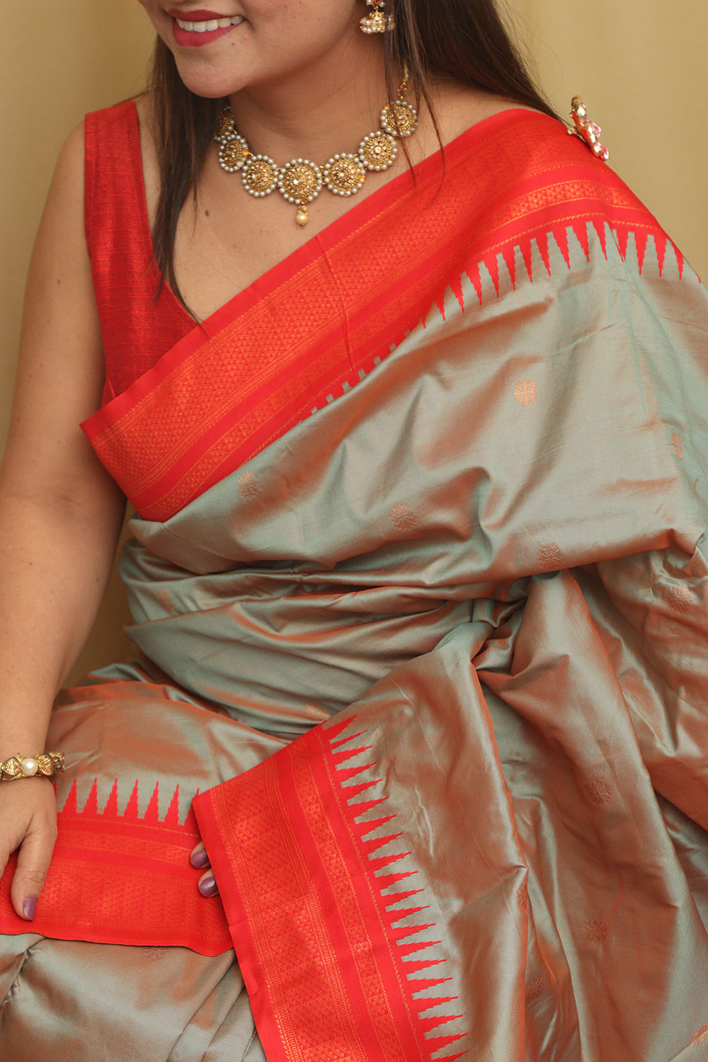 Elegant Grey Shot Ilkal Silk Saree - Traditional Beauty - Luxurion World