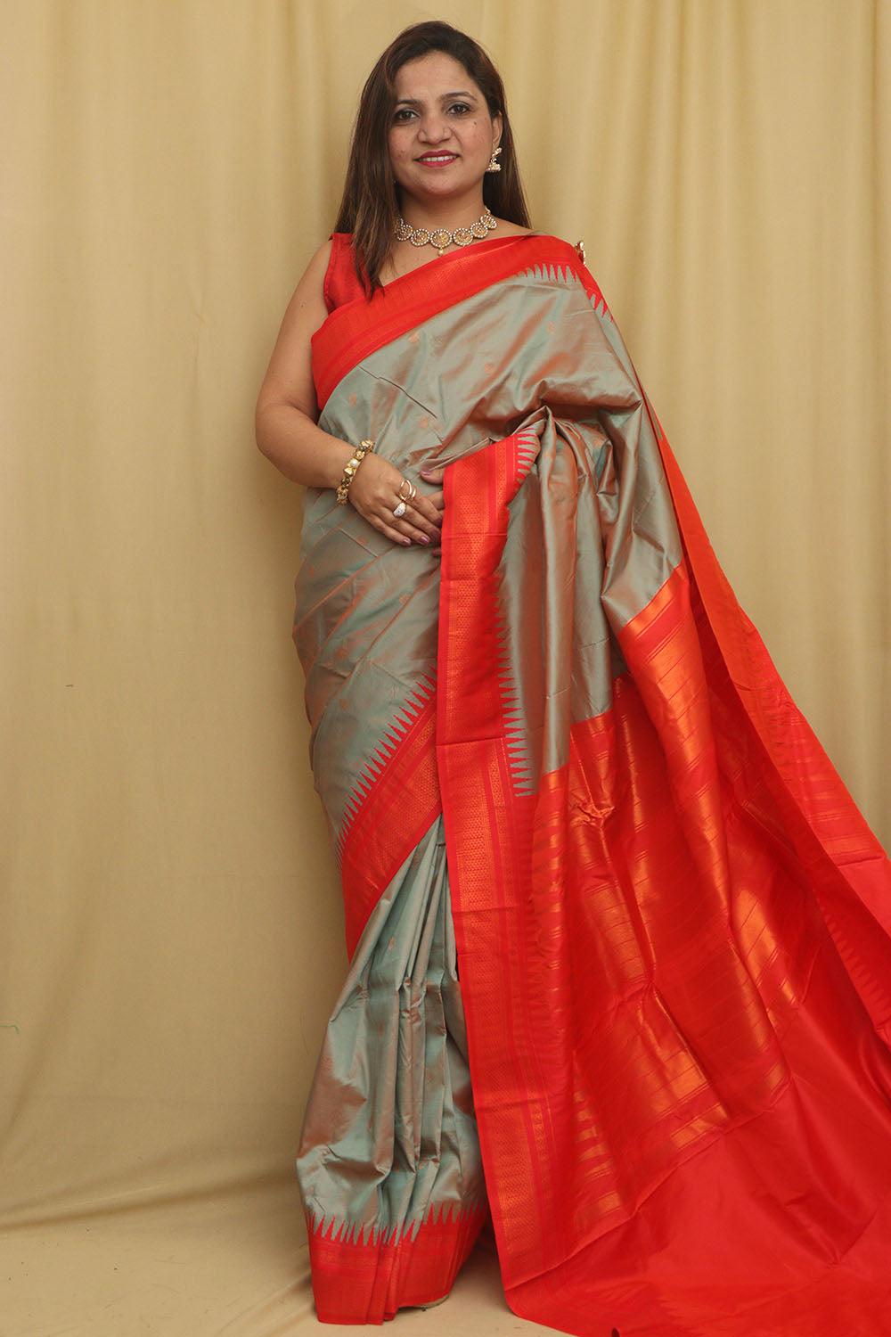 Elegant Grey Shot Ilkal Silk Saree - Traditional Beauty - Luxurion World
