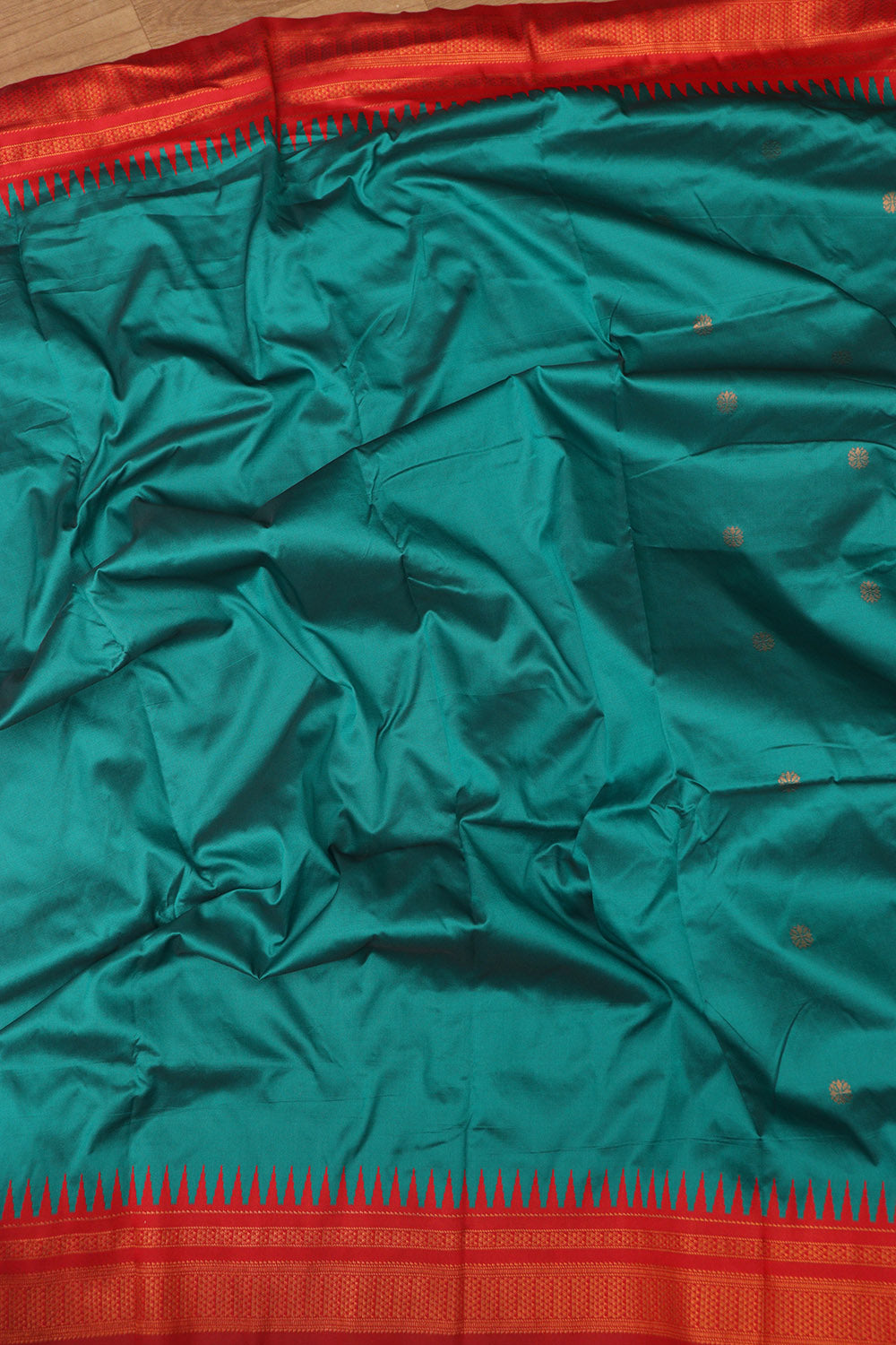 Stunning Green Ilkal Silk Saree - Perfect for Any Occasion - Luxurion World