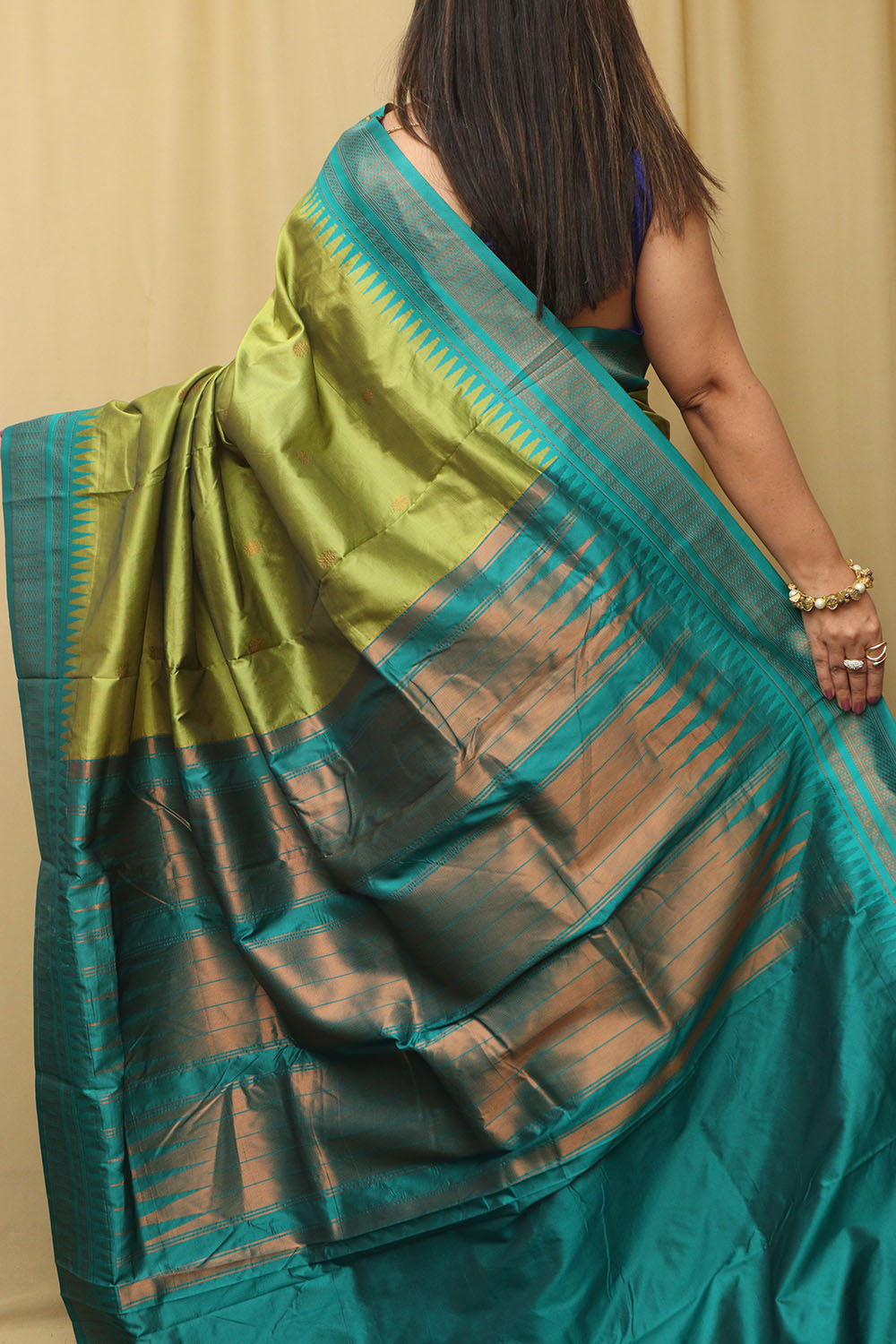 Stunning Green Ilkal Silk Saree - Perfect for Any Occasion - Luxurion World