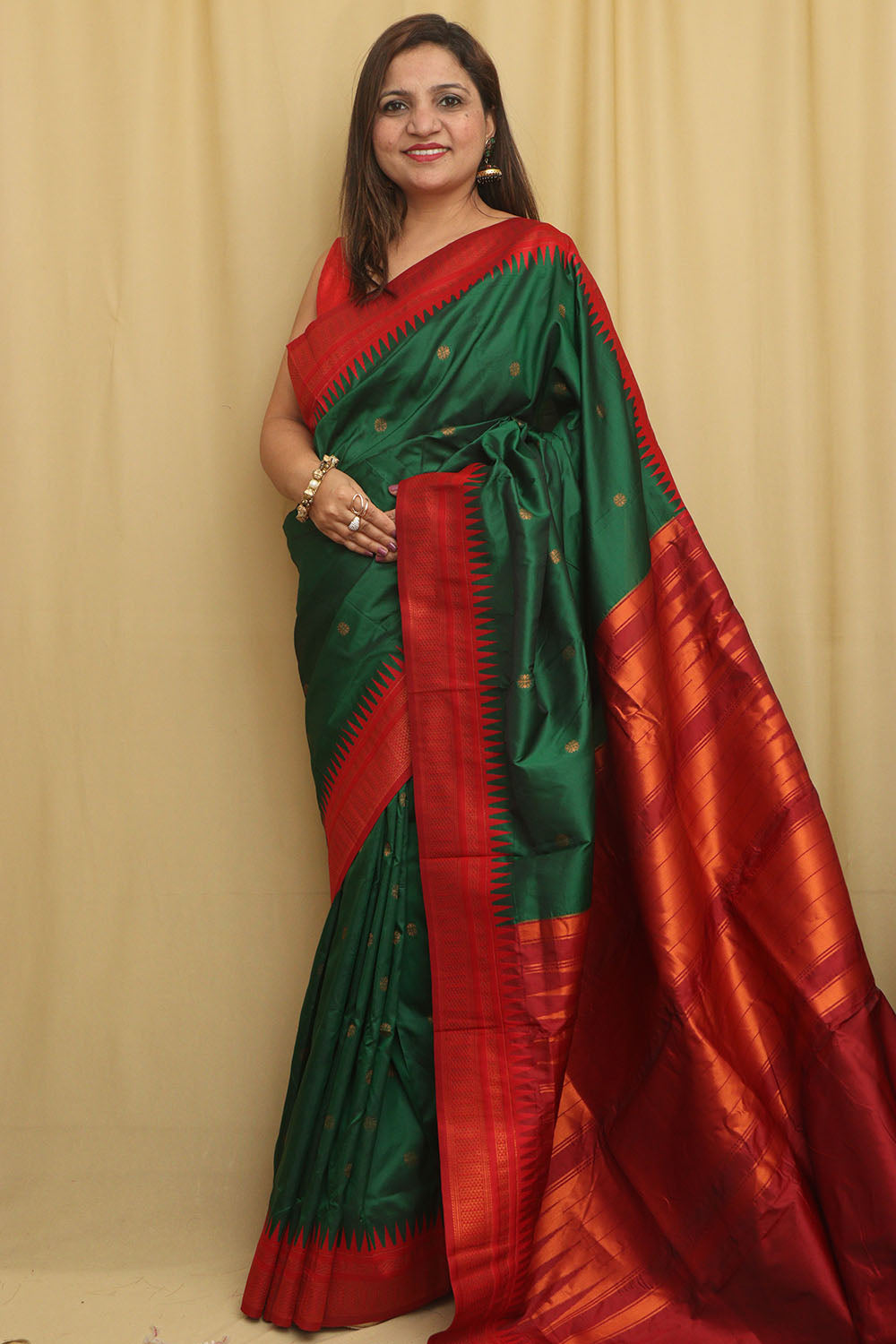 Stunning Green Ilkal Silk Saree - Traditional Beauty - Luxurion World
