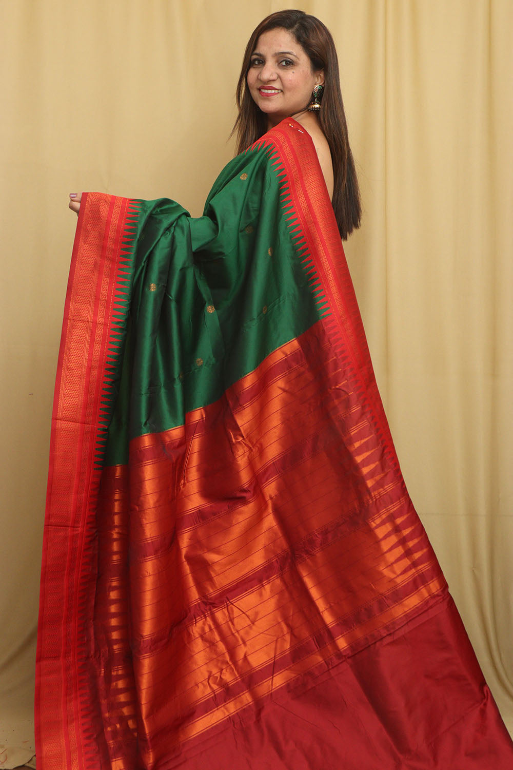 Stunning Green Ilkal Silk Saree - Traditional Beauty - Luxurion World