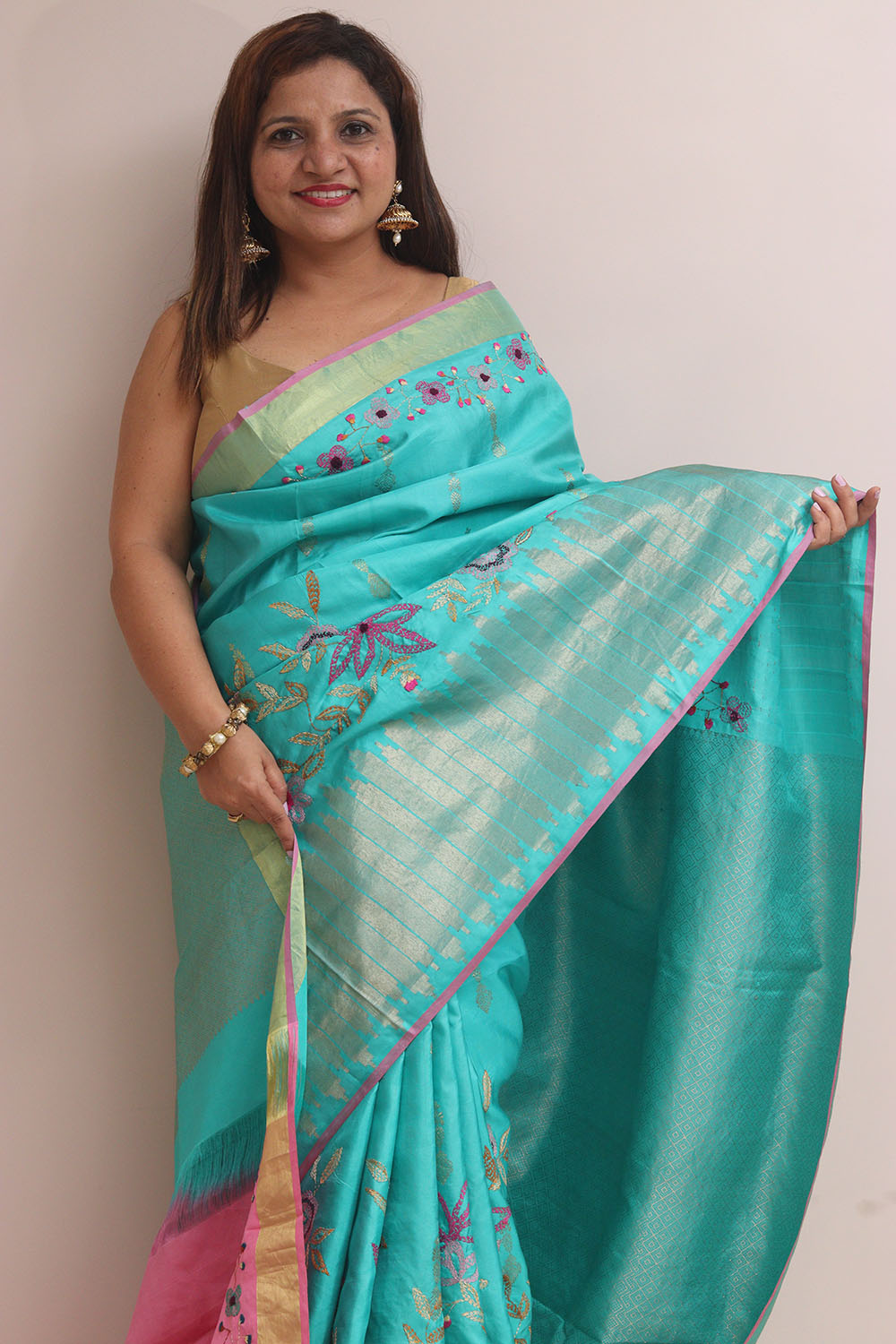 Blue Kanjeevaram Silk Saree With Kantha Embroidered Work - Luxurion World