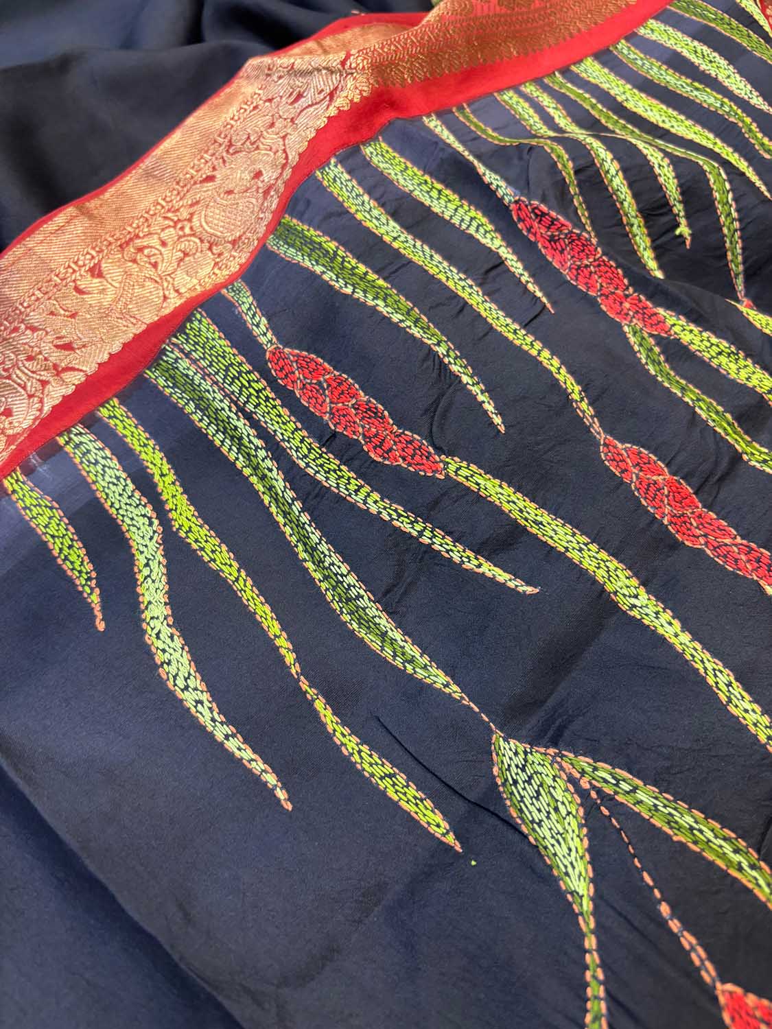 Black Handloom Kanjeevaram Pure Silk Saree With Hand Kantha Work - Luxurion World