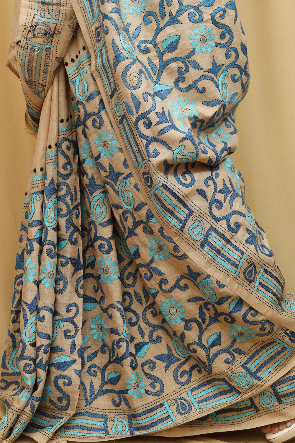 Pastel Kantha Hand Embroidered Gachi Tussar Silk Saree - Luxurion World