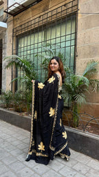 Exquisite Black Embroidered Kashmiri Tilla Work Crepe Saree - Luxurion World