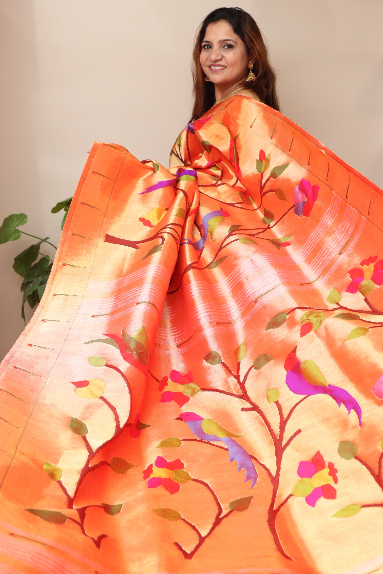 Exquisite Golden Handloom Paithani Pure Silk Muniya Border Parrot And Flower Design Saree - Luxurion World