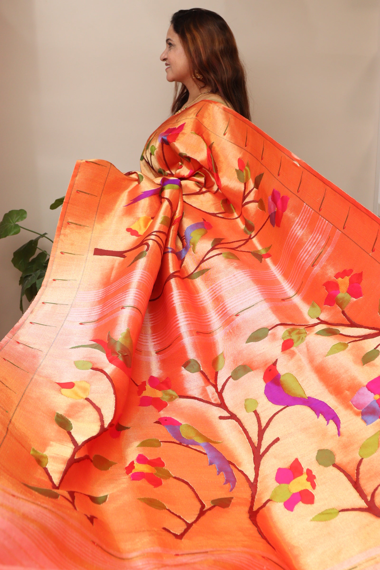 Exquisite Golden Handloom Paithani Pure Silk Muniya Border Parrot And Flower Design Saree - Luxurion World