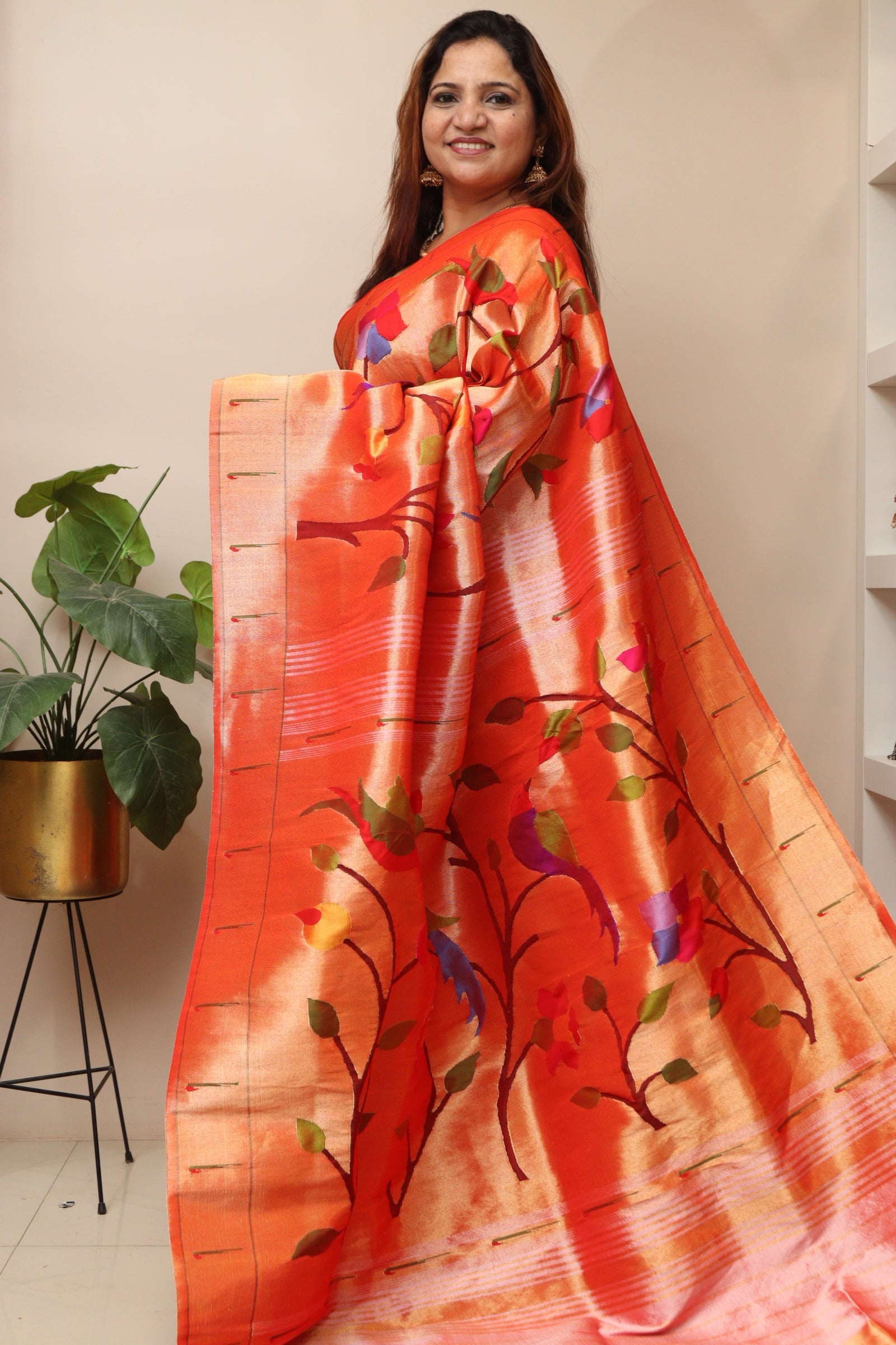 Exquisite Golden Handloom Paithani Pure Silk Muniya Border Parrot And Flower Design Saree - Luxurion World