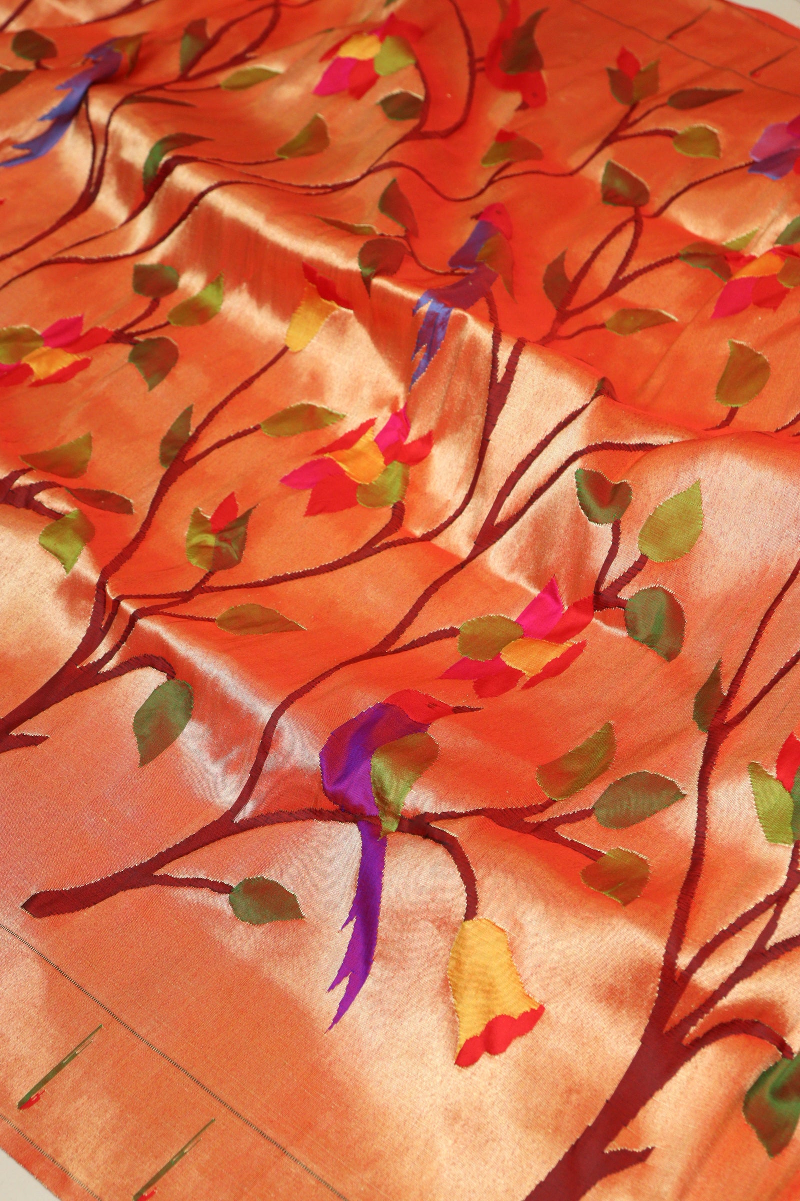 Exquisite Golden Handloom Paithani Pure Silk Muniya Border Parrot And Flower Design Saree - Luxurion World