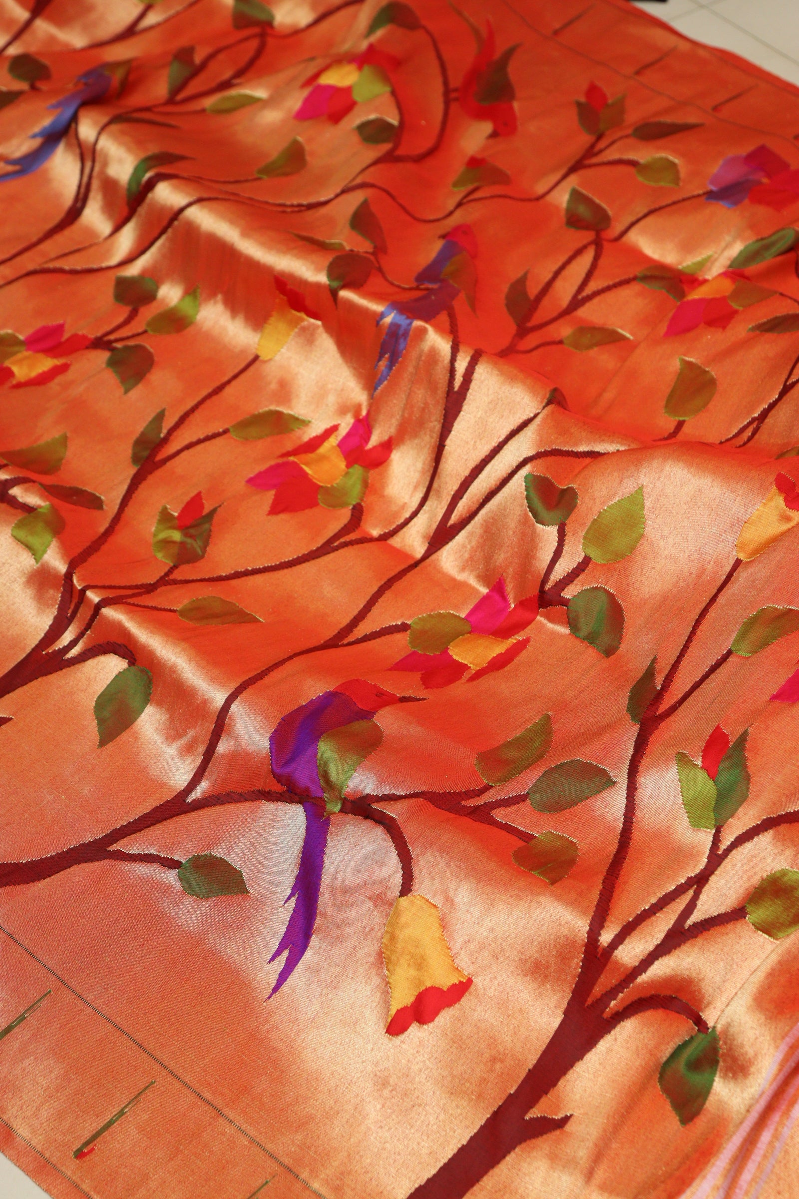 Exquisite Golden Handloom Paithani Pure Silk Muniya Border Parrot And Flower Design Saree - Luxurion World